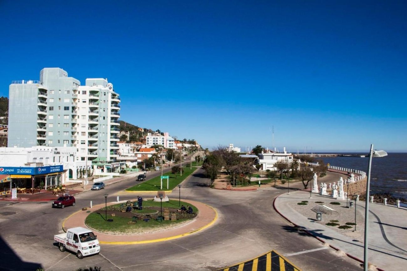 Los 4 mejores hoteles con vista a la playa de Piriápolis 2 (1)