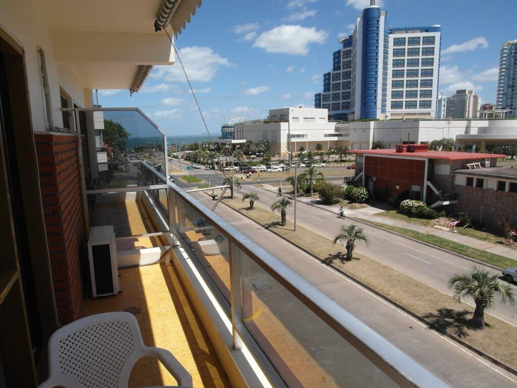 Excelente Monoambiente frente al Conrad